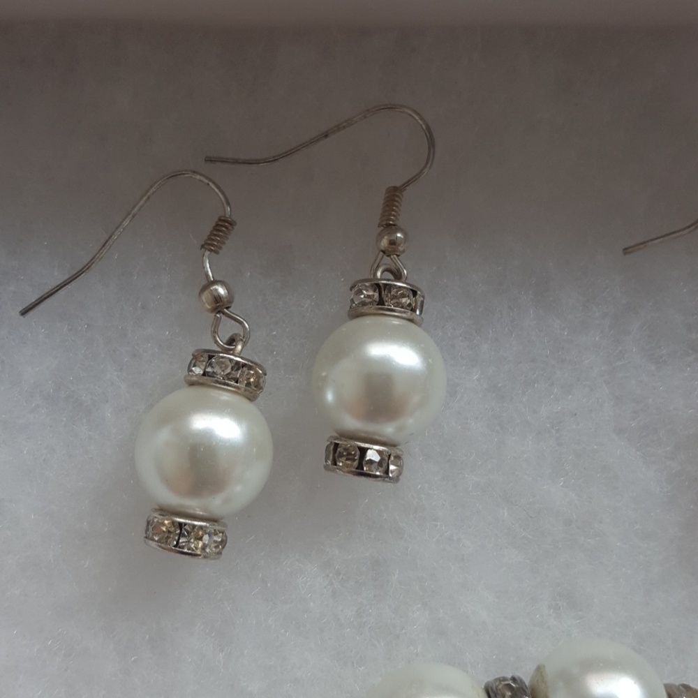 New Handmade Set of 3 Pearl Beaded Bracelet and Earrings rhinestone diamond - Picture 2 of 4